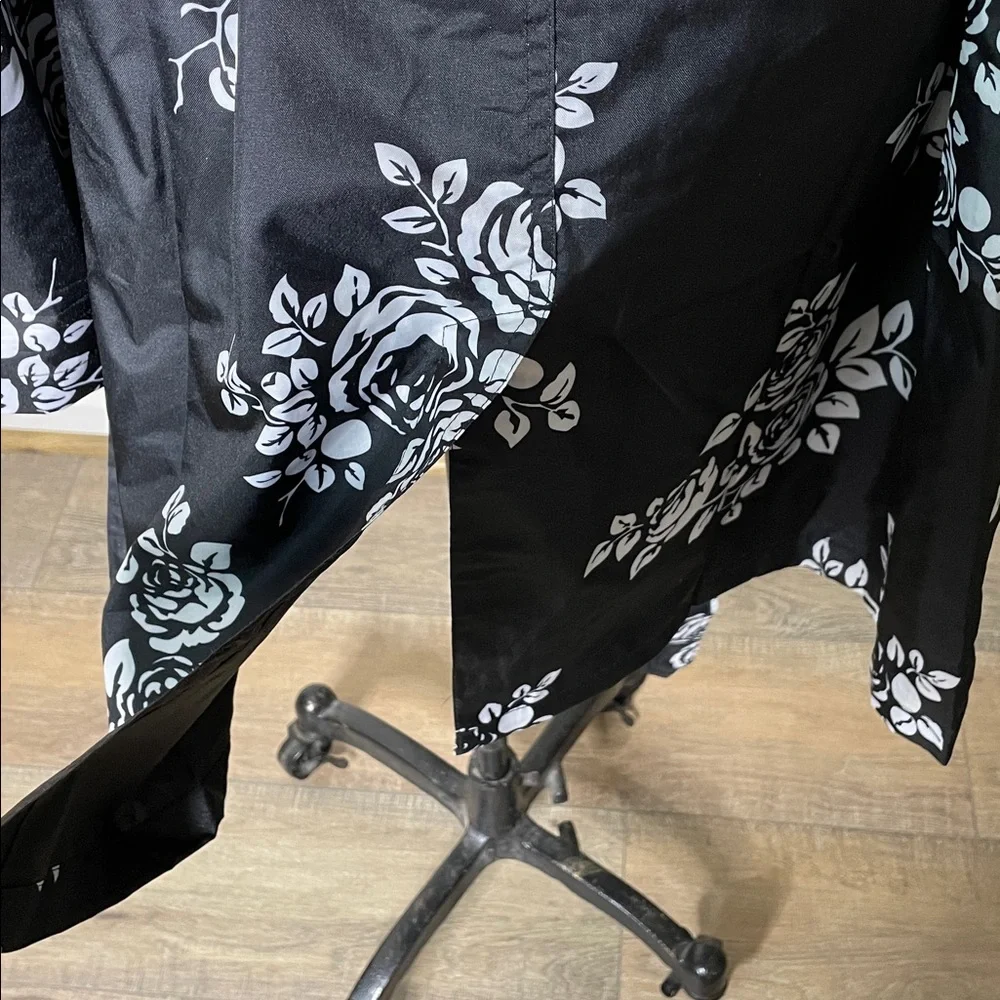 Capelli New York black and white floral print hooded RainTrench Coat - Picture 9 of 16